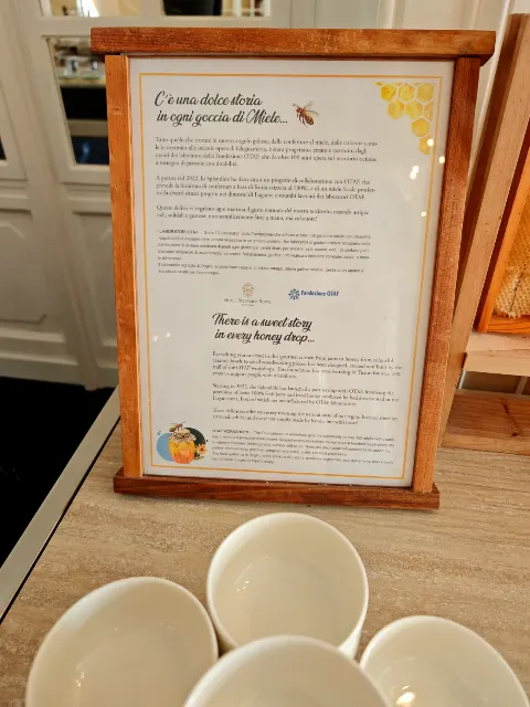 Gezellig: The touching story behind our honey.